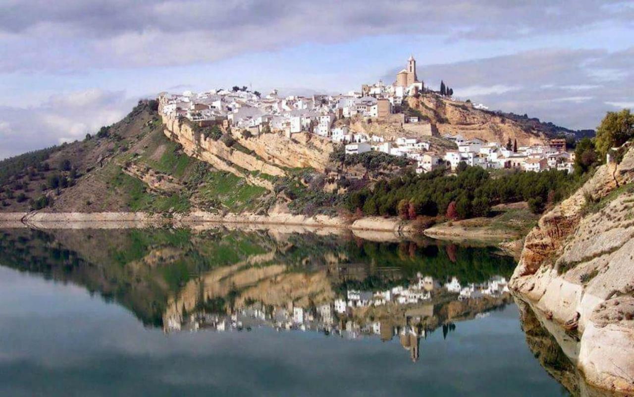 Cortijo De La Cruz Villa Iznájar Eksteriør bilde